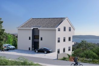 007 2035 314 Trogir Comfortable three bedroom penthouse with a sea view for sale