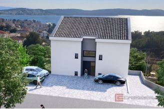 007 2035 314 Trogir Comfortable three bedroom penthouse with a sea view for sale