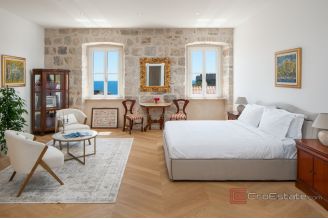 020 2046 126 Dubrovnik Luxury villa in the immediate vicinity of the old town for sale