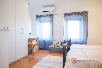 010 2051 52 Hvar Stone house in a picturesque location for sale