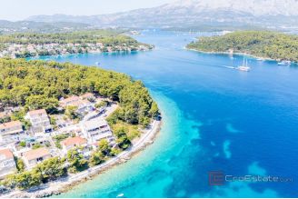 005 2013 250 Korcula Building land in the first row to the sea for sale
