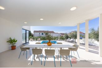 017 5455 30 Rogoznica Villa with pool near the beach for sale