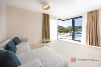 017 5455 30 Rogoznica Villa with pool near the beach for sale