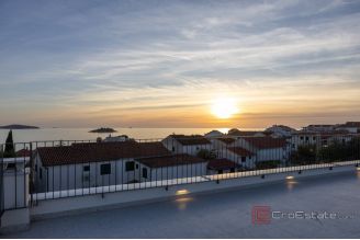 017 5455 30 Rogoznica Villa with pool near the beach for sale