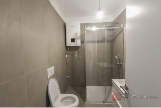 006 1030 02 Losinj Apartment near the sea and centre for sale