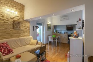 010 2031 221 kastela semi detached house with sea view for sale