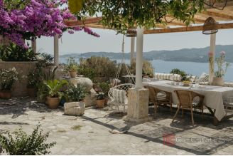 023 2052 97 Peljesac house with sea views for sale