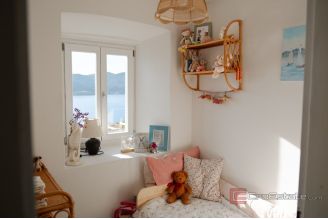 018 2052 97 Peljesac House with sea view for sale