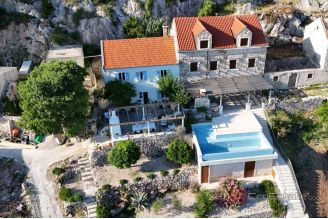 019 2052 97 Peljesac House sea view for sale