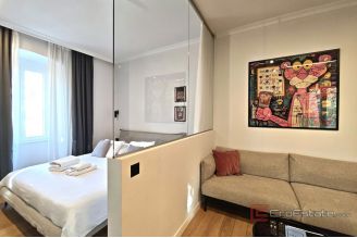 020 2051 54 split center apartment units for sale