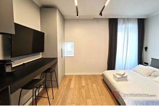 020 2051 54 split center apartment units for sale