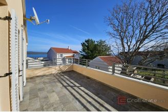 012 1030 03 Losinj House with a sea view for sale