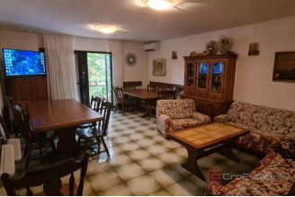 009 1030 05 Losinj House in a quiet location near the sea for sale