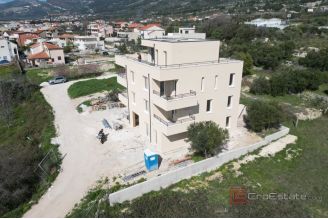 011 2031 223 Kastel Luksic Penthouse with open sea view sale