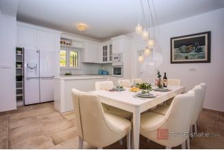 007 2049 83 Omis Villa with pool and an open sea view for sale