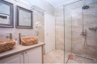 007 2049 83 Omis Villa with pool and an open sea view for sale