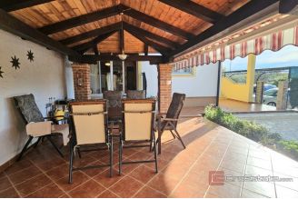 009 1014 49 Porec House with sea view for sale