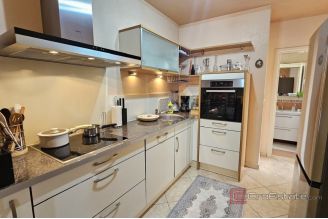 009 1014 49 Porec House with sea view for sale