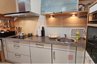 009 1014 49 Porec House with sea view for sale