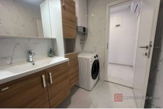 011 2057 01 Ciovo Fully furnished one bedroom apartment for rent