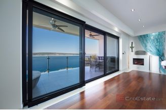 012 1021 41 Crikvenica Luxury penthouse with sea view near the beach for sale