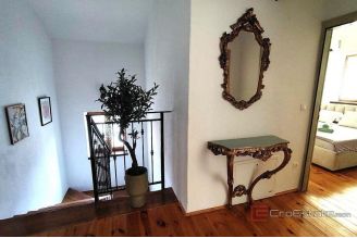 010 1021 42 Pazin Stone villa with heated pool for sale