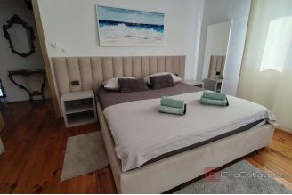 010 1021 42 Pazin Stone villa with heated pool for sale