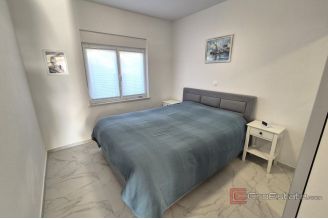 012 1021 44 Crikvenica Modern apartment near the sea for sale