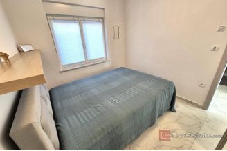 012 1021 44 Crikvenica Modern apartment near the sea for sale