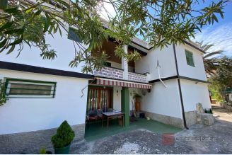 001 1030 07 Mali Losinj House near the centre for sale