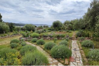 006 1030 08 Losinj Building land near the sea for sale