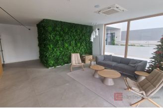 014 2046 153 Split Znjan Luxury apartment with sea view for rent