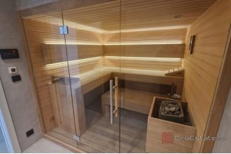 014 2046 153 Split Znjan Luxury apartment with sea view for rent