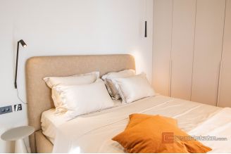 015 2046 154 Split Znjan Designer apartment with a sea view for rent