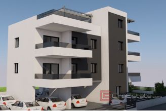 006 2047 117 Trogir Two bedroom apartment with garden for sale