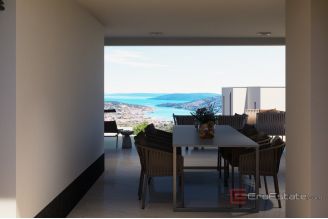 009 2044 79 Trogir Attractive bulding land with permit and a sea view for sale