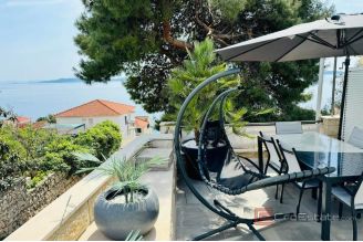 020 2031 225 Ciovo house with open sea view for sale