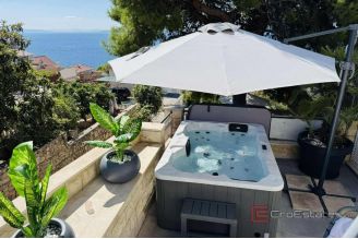 020 2031 225 Ciovo house with open sea view for sale