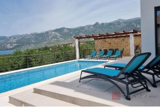 018 5457 30 Zadar Villa with pool and a sea view for sale