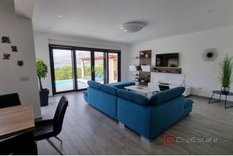 018 5457 30 Zadar Villa with pool and a sea view for sale