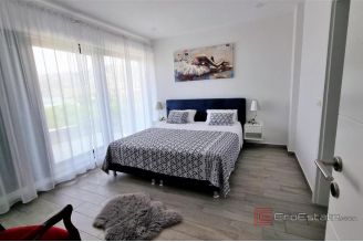 018 5457 30 Zadar Villa with pool and a sea view for sale