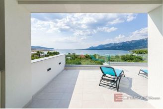018 5457 30 Zadar Villa with pool and a sea view for sale