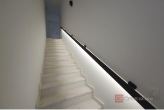 016 1021 46 Krk Modern house in the centre for sale