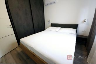 016 1021 46 Krk Modern house in the centre for sale