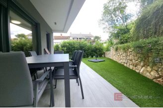 016 1021 46 Krk Modern house in the centre for sale