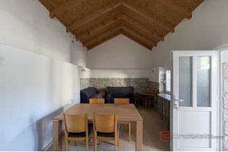 014 5460 30 Imotski Two storey detached house for sale