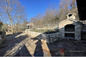 014 5460 30 Imotski Two storey detached house for sale