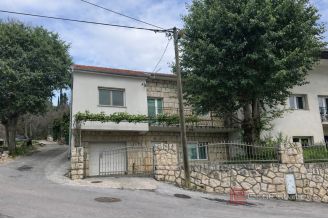 014 5460 30 Imotski Two storey detached house for sale