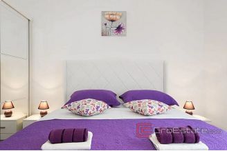 020 2057 03 Trogir One story house with pool for sale