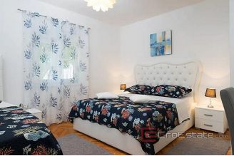 020 2057 03 Trogir One story house with pool for sale